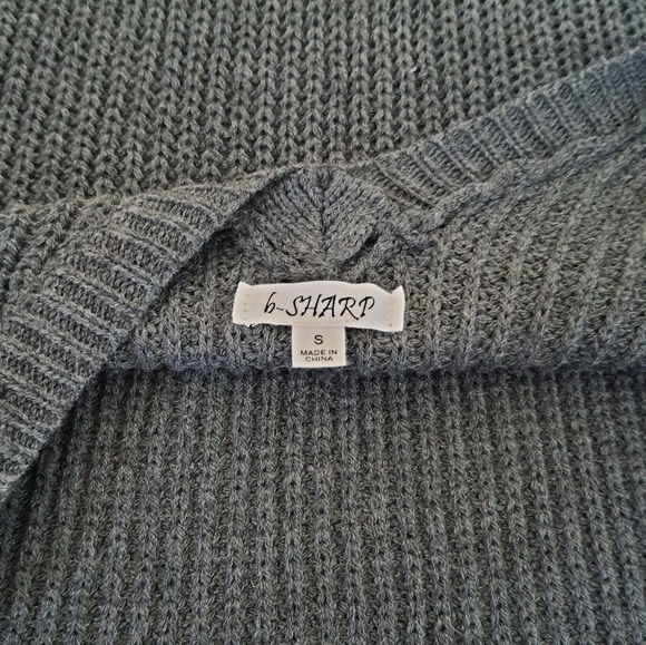 Women's Gray Cable Knit Oversized Sweater - Picture 7 of 7